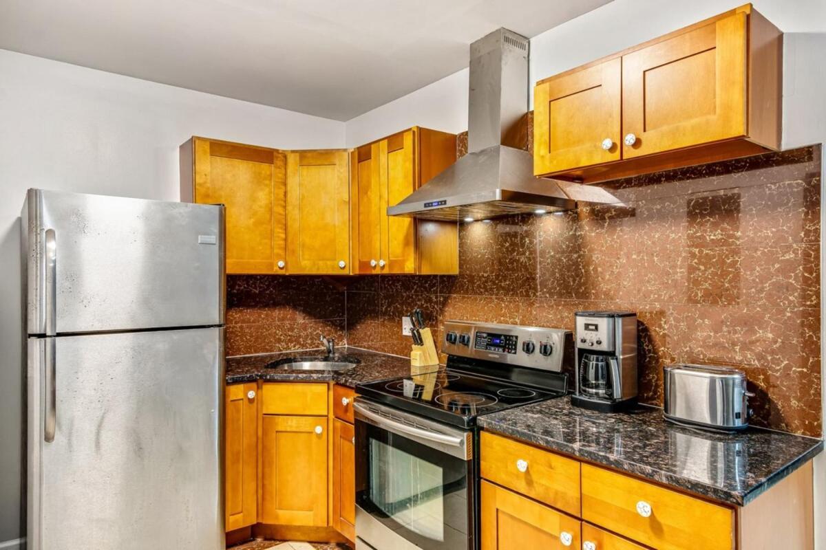 Bee Home in the City - Housity