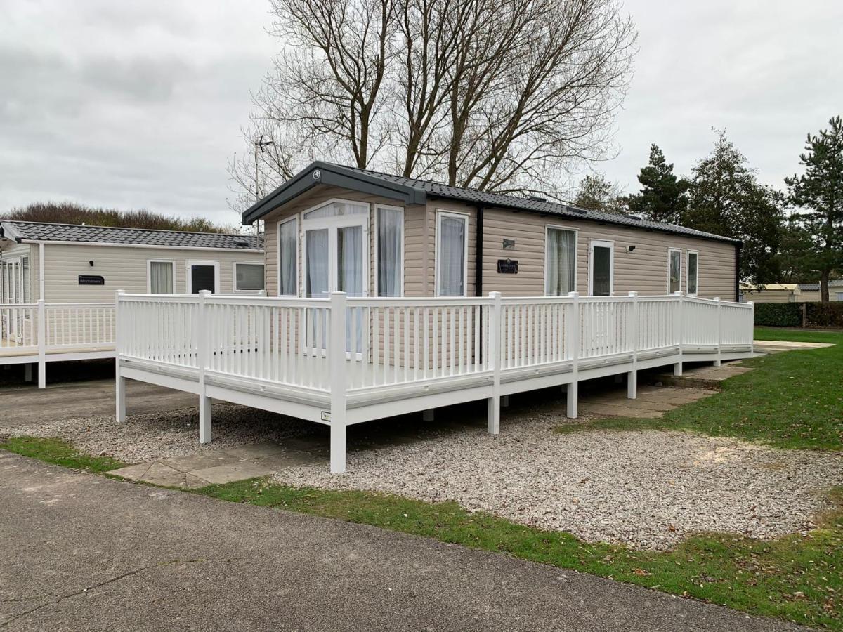 Blue Haven Marton Mere caravan - Housity