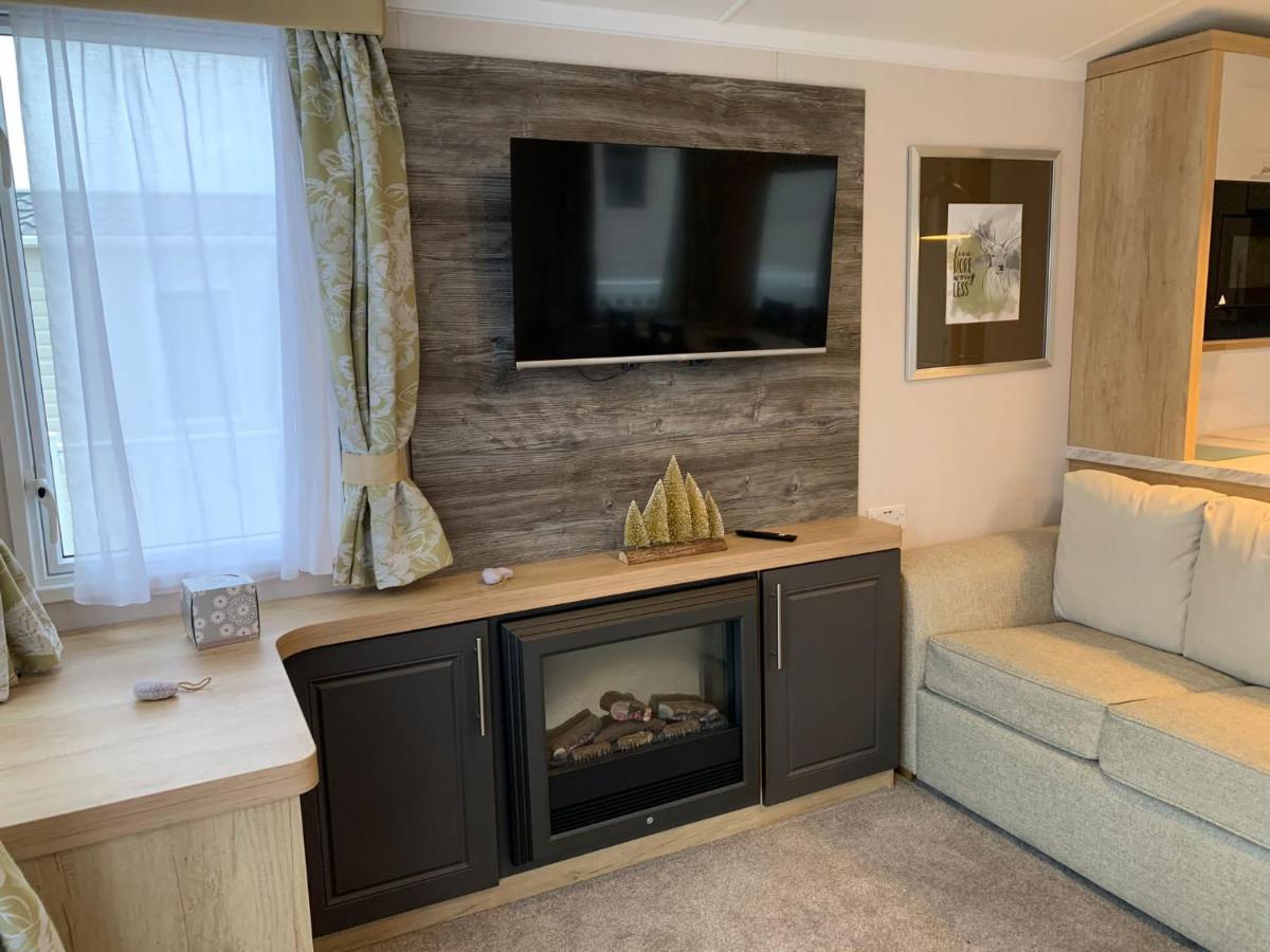 Blue Haven Marton Mere caravan - Housity