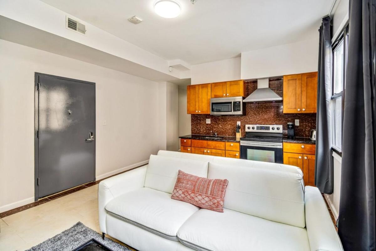 Be My Guest Gorgeous 2BD next to Reading Terminal - Housity