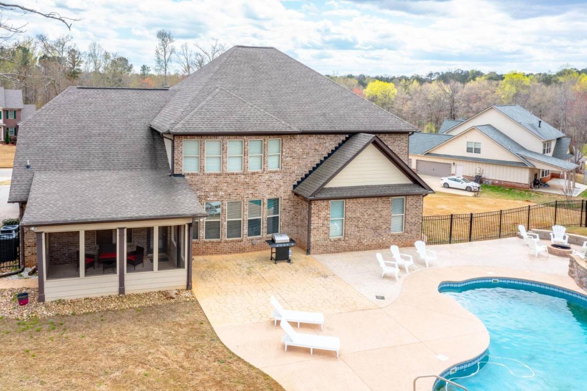 Peaceful Luxury - Housity