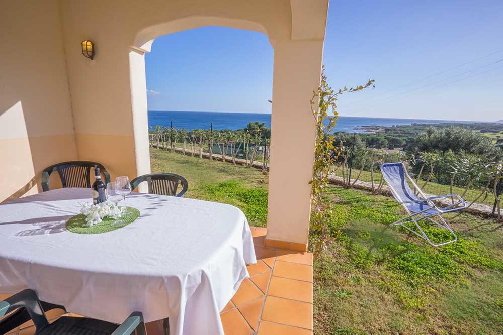 residence baia sant anna con piscina - Housity
