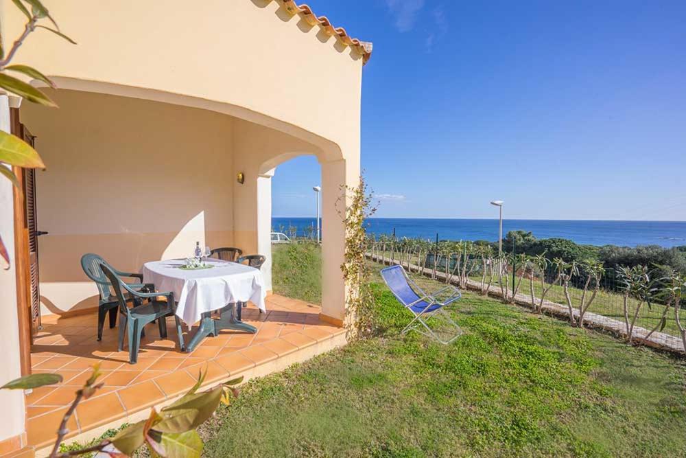 residence baia sant anna con piscina - Housity