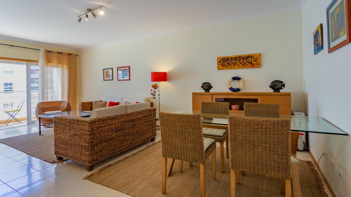 Bright & Lovesome Apartment W/ Balcony in Portimão by LovelyStay - Hizvo