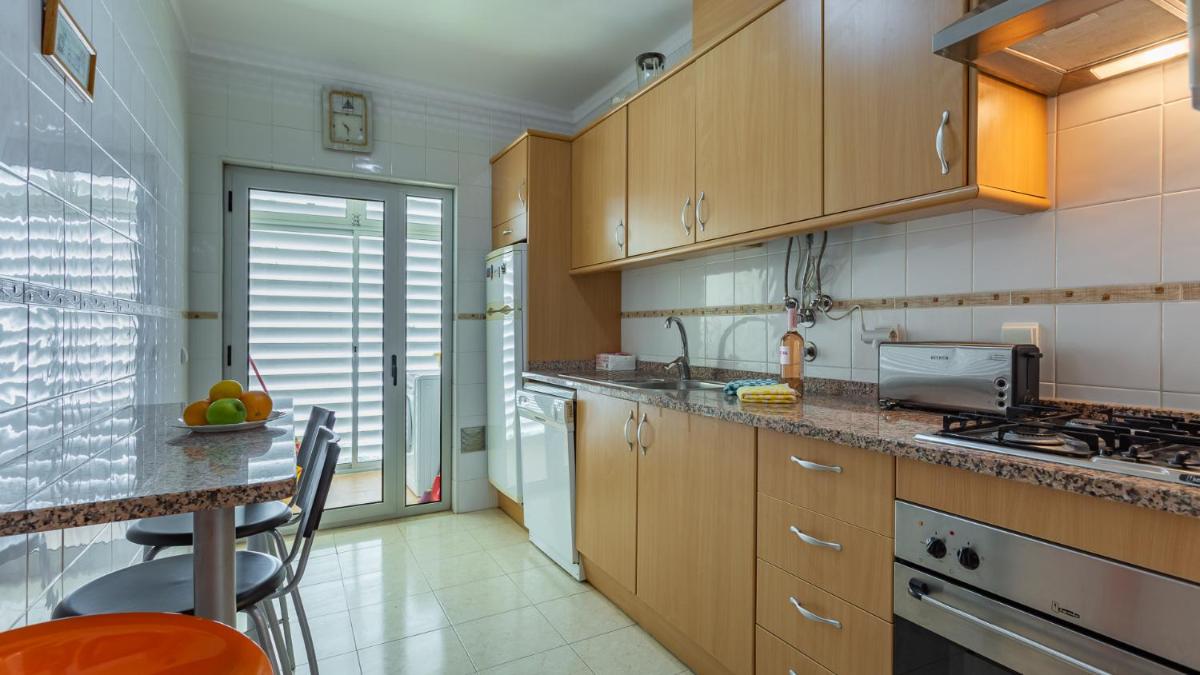 Bright & Lovesome Apartment W/ Balcony in Portimão by LovelyStay - Housity