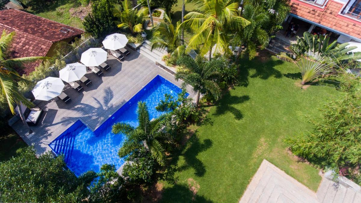 TROPICAL HOUSE - Jungleside Villa - Housity