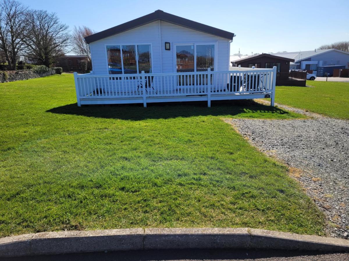 Remarkable 3-Bed House in Hull - Housity