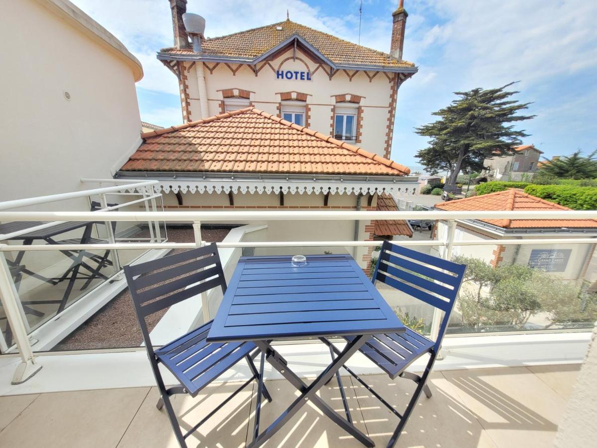 Balcon ou terrasse dans l'établissement Hôtel de charme & SPA Le Grand Large