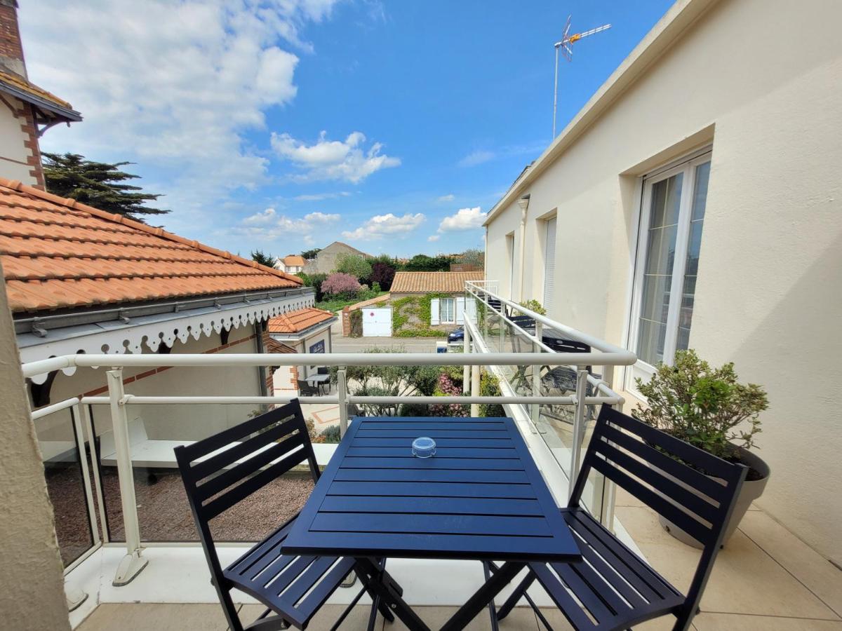 Balcon ou terrasse dans l'établissement Hôtel de charme & SPA Le Grand Large