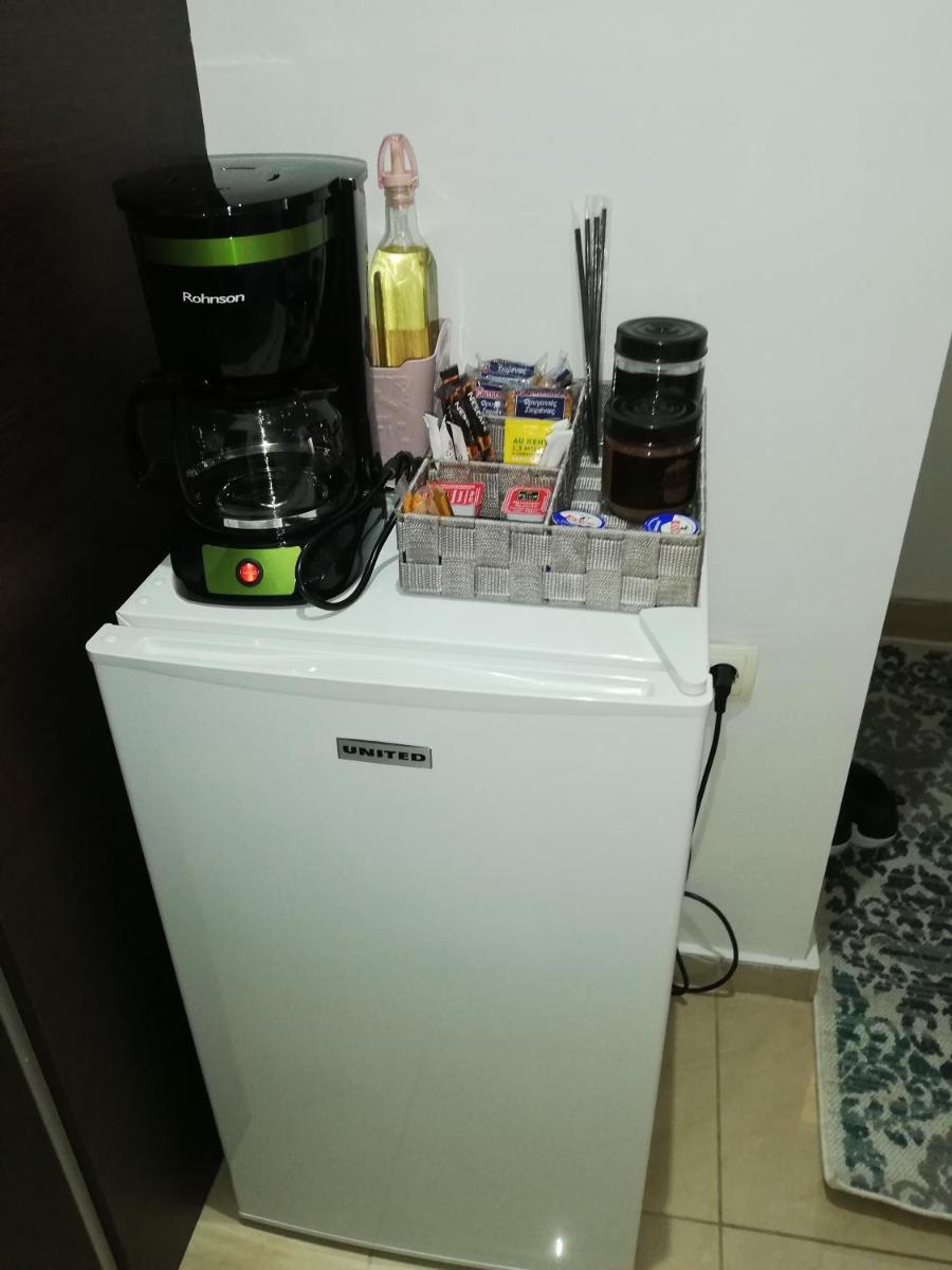 Poluteles stountio sto kentro tes larisas - Housity