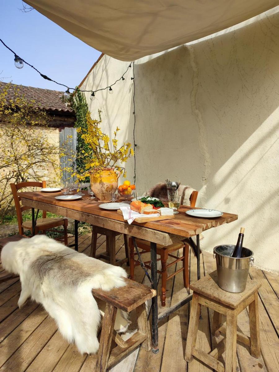 French countryside 2-Bed House - Housity