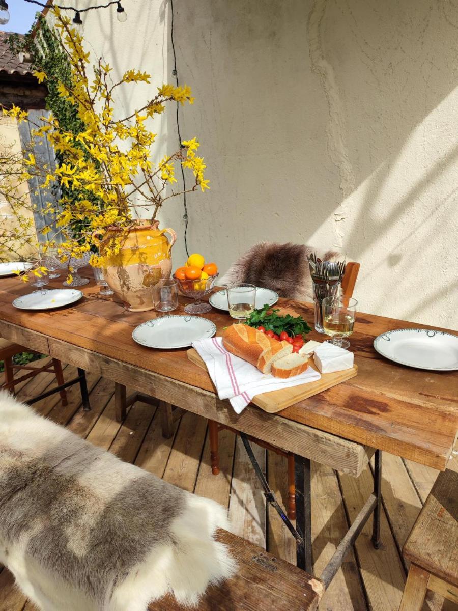 French countryside 2-Bed House - Housity