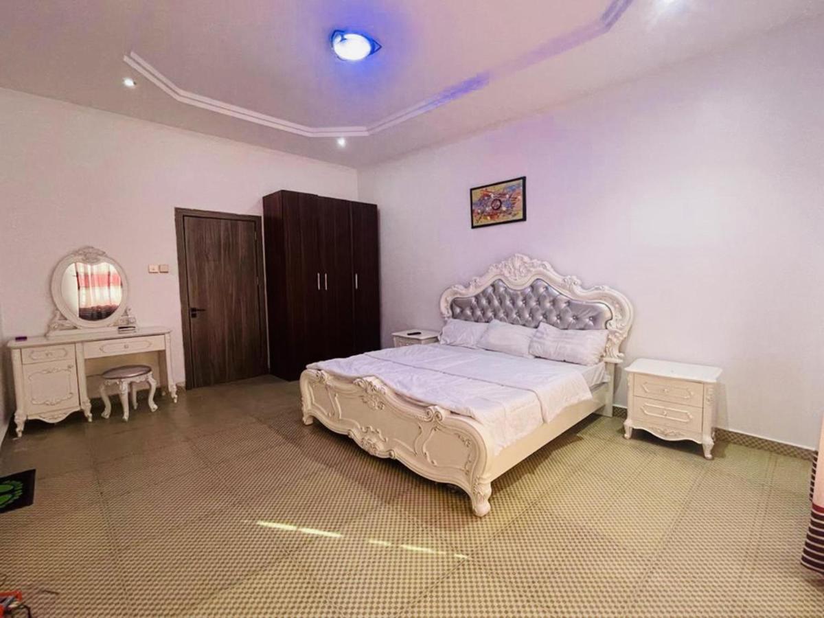 Charming 3-Bed House in Lekki - Housity