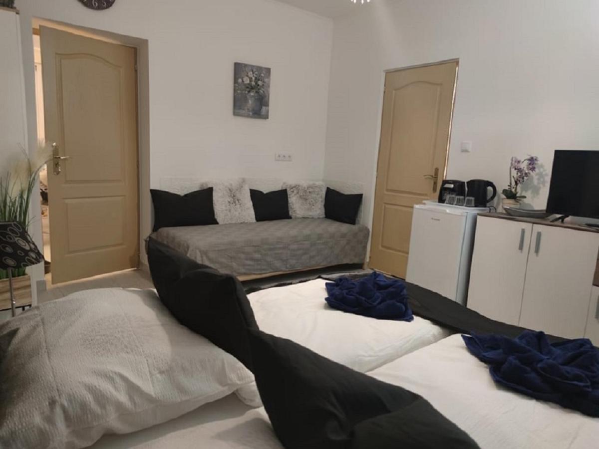 Wagner Apartman Tata - Housity