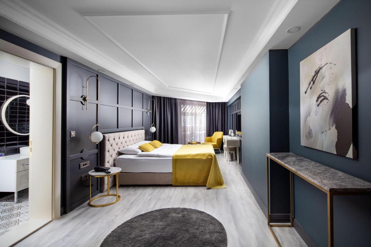 Suitetrails - B LOFT HOTEL
