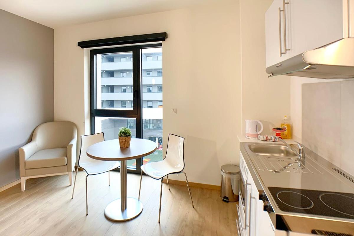 Suitetrails - Cozy Modern Studio Close To Shopping Mall 5Min Walk