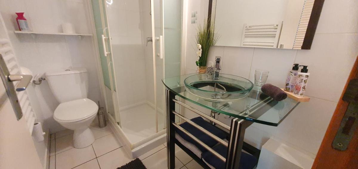 Suitetrails - CHAMBRES D'HOTES AVEC PISCINE AUX AGAPANTHES DE CROMEL - Mont Saint Michel