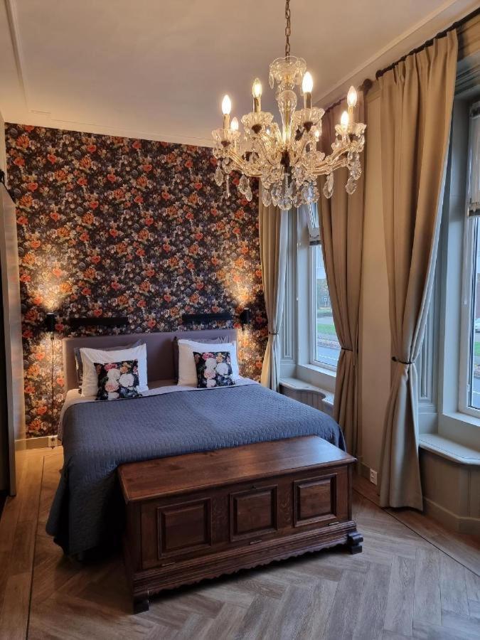 The Hogg House - a city delight for two - Housity