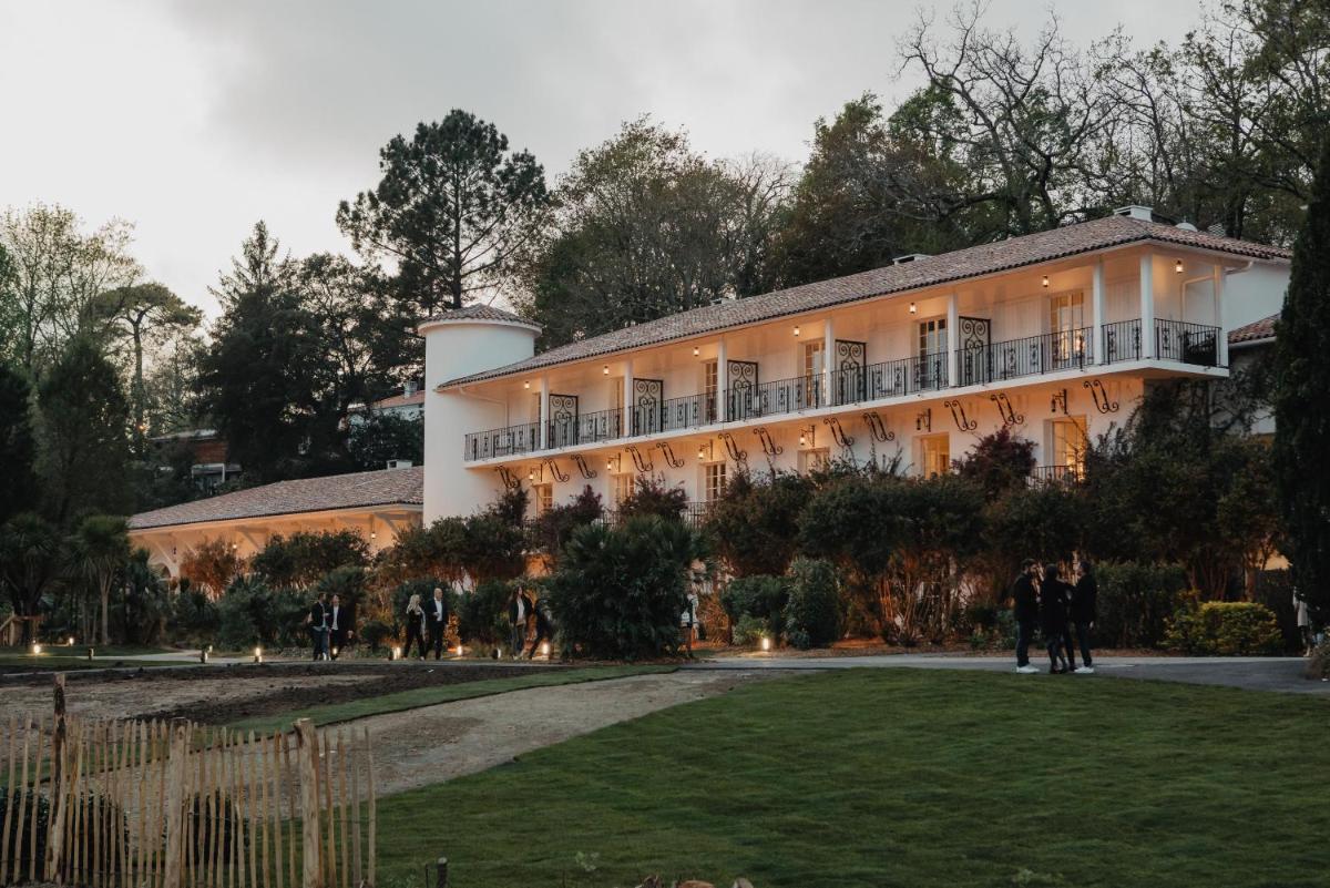 Jardin de l'établissement Brindos, Lac & Château - Relais & Châteaux - Anglet Biarritz