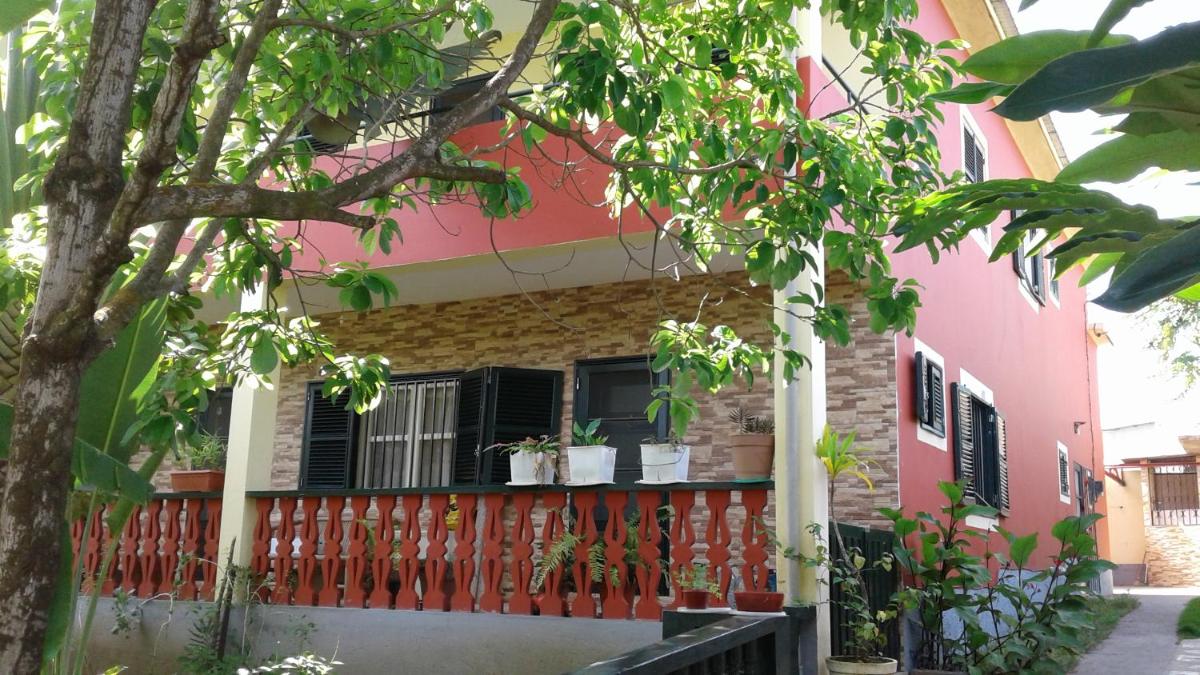 Santos`s House - Housity