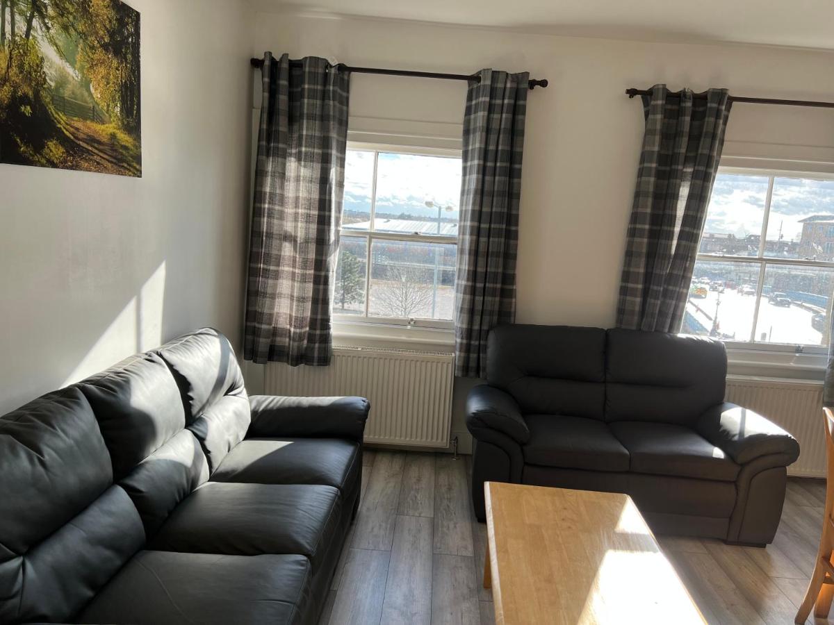 Entire Two Double Bedrooms Flat with River Yare View H6 - Housity
