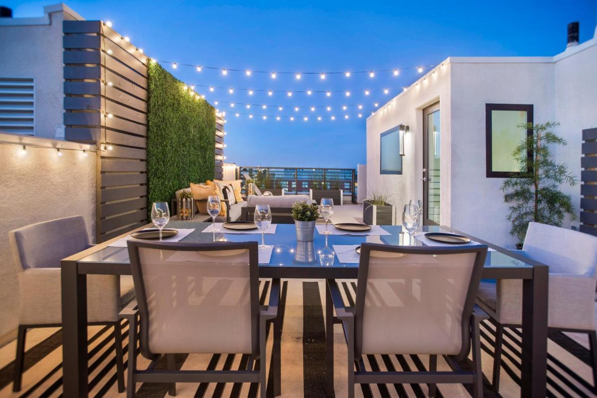 LA Harbor Home with Private Rooftop near #DTLA - Housity