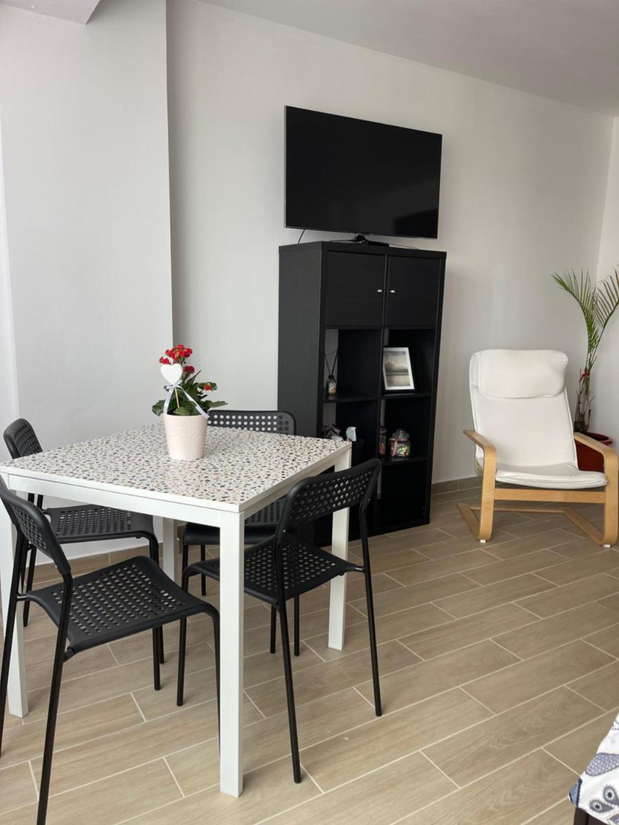 Zeini - Garsoniera Constanta - Housity