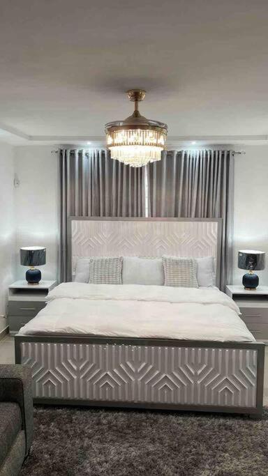 DREAMERS - Housity