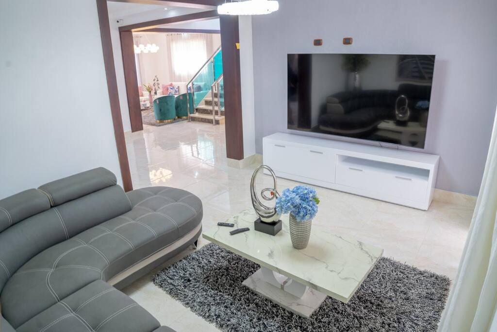 DREAMERS - Housity