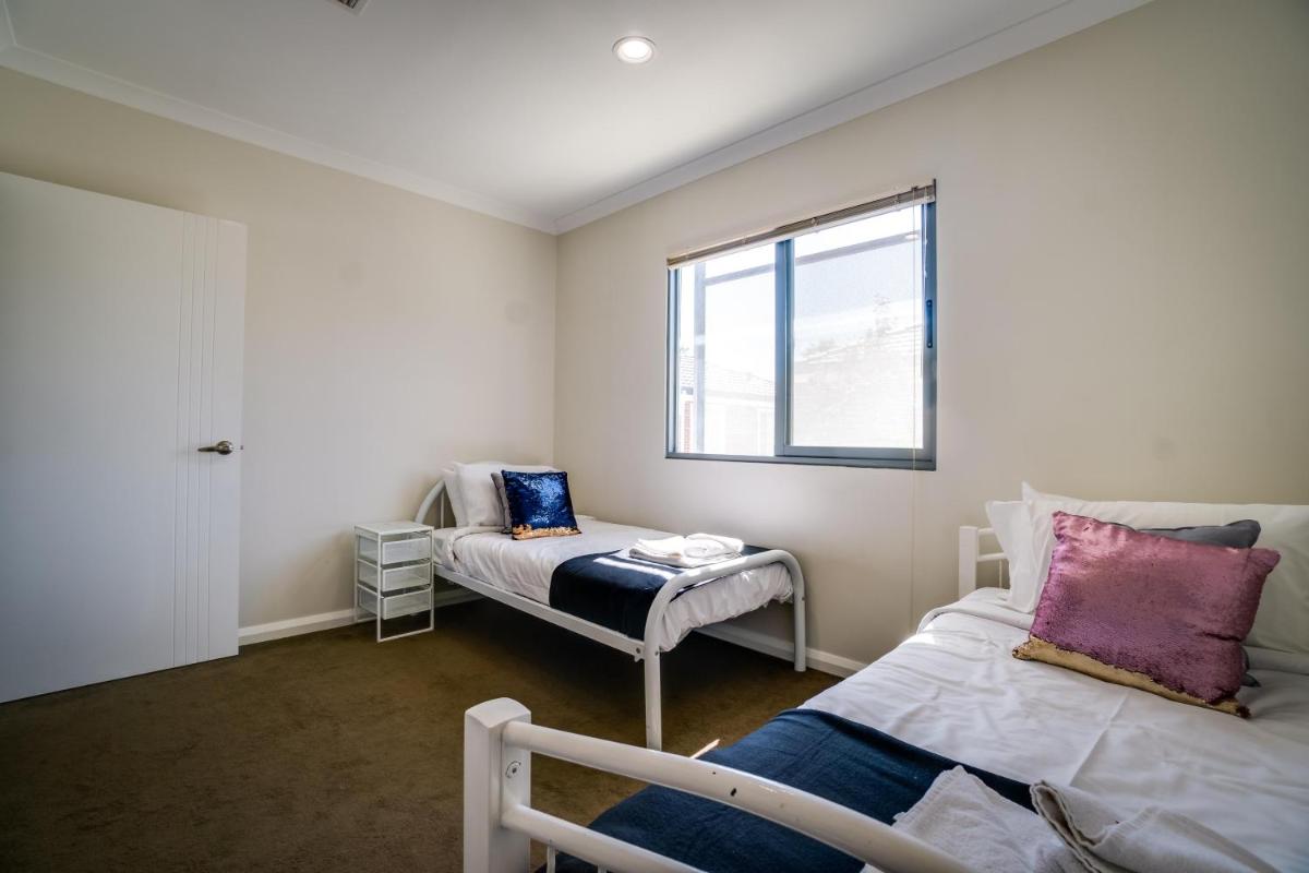 3 South Perth Family Fun Sleeps6 Parking - Housity