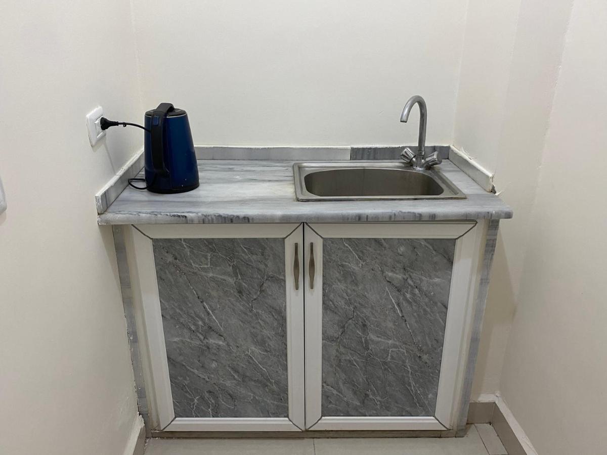 Sara Crown Hotel - Housity