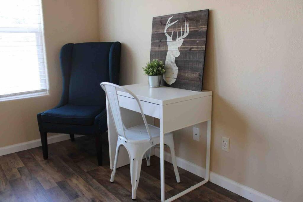 “Home Away From Home” near Sequoia National Park - Housity