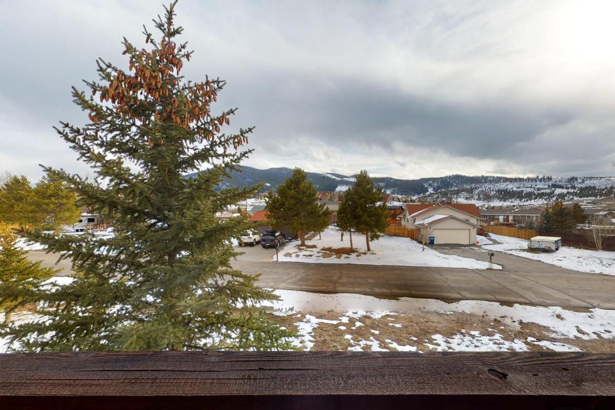 The Nugget Ski Chalet - Housity