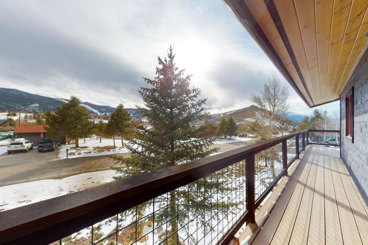 The Nugget Ski Chalet - Housity