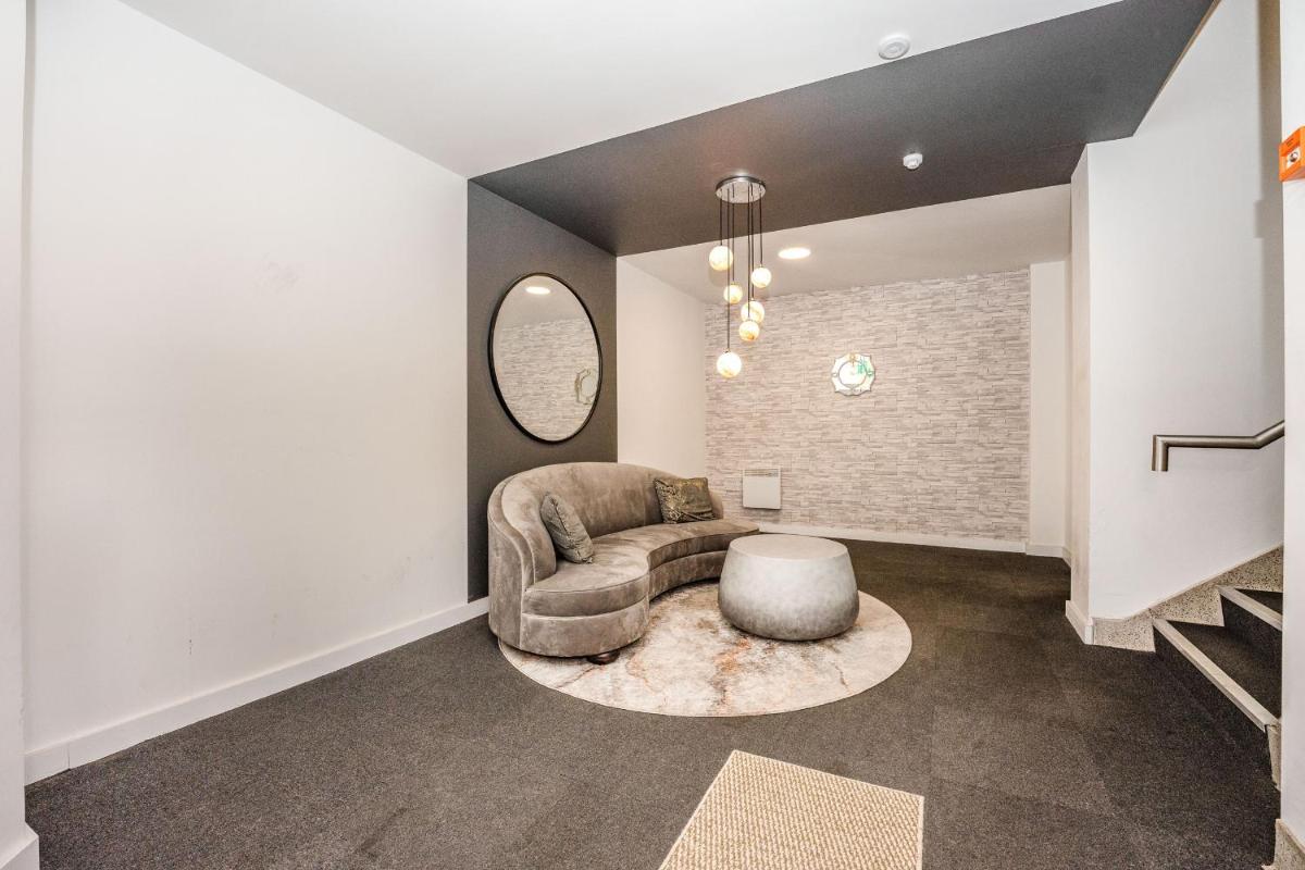 Apartment 4 - Crosby Gardens - Housity