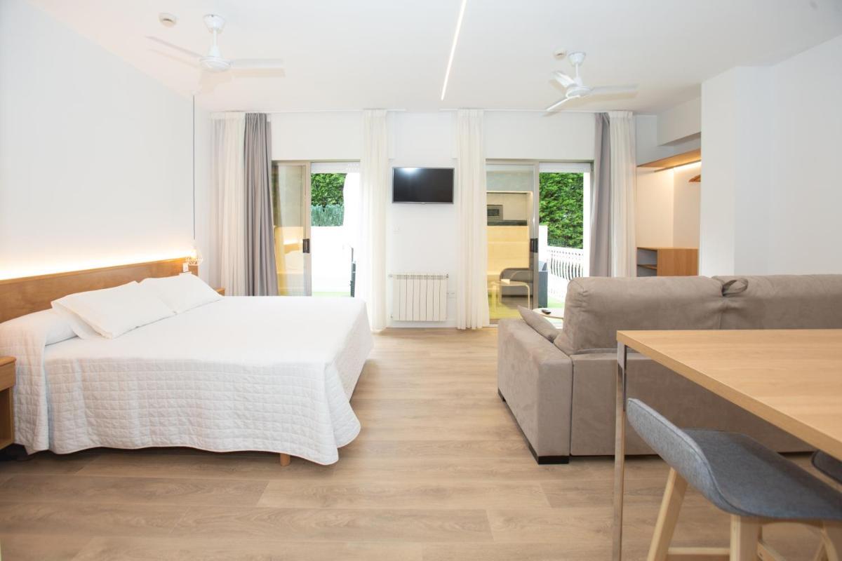 Hotel Mar Azul - Housity