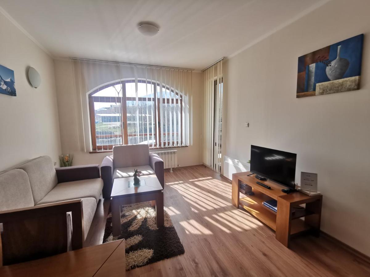 Suitetrails - Sunny home by the lift in Bansko