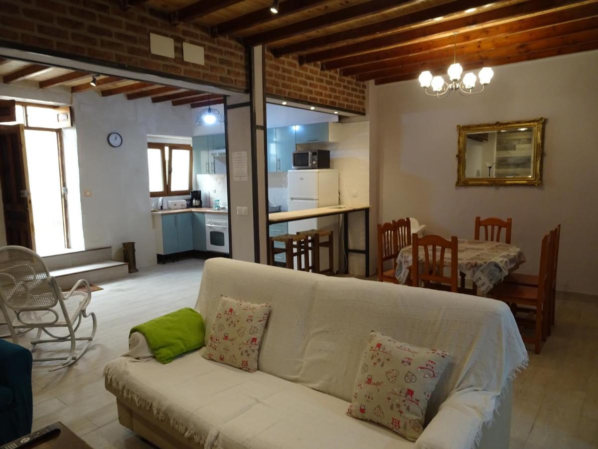 CASA RURAL con chimenea y jacuzzi - Housity