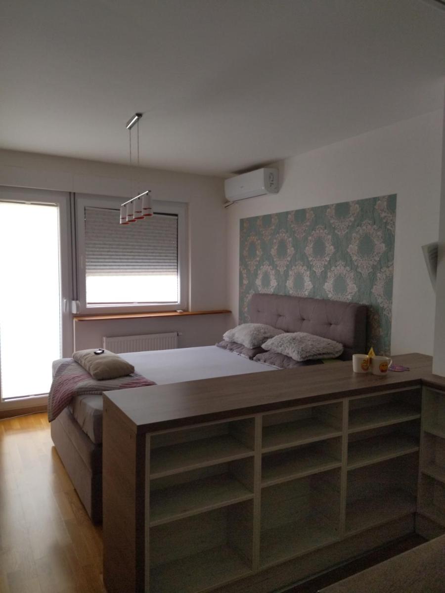 Apartman Lux 80 - Housity