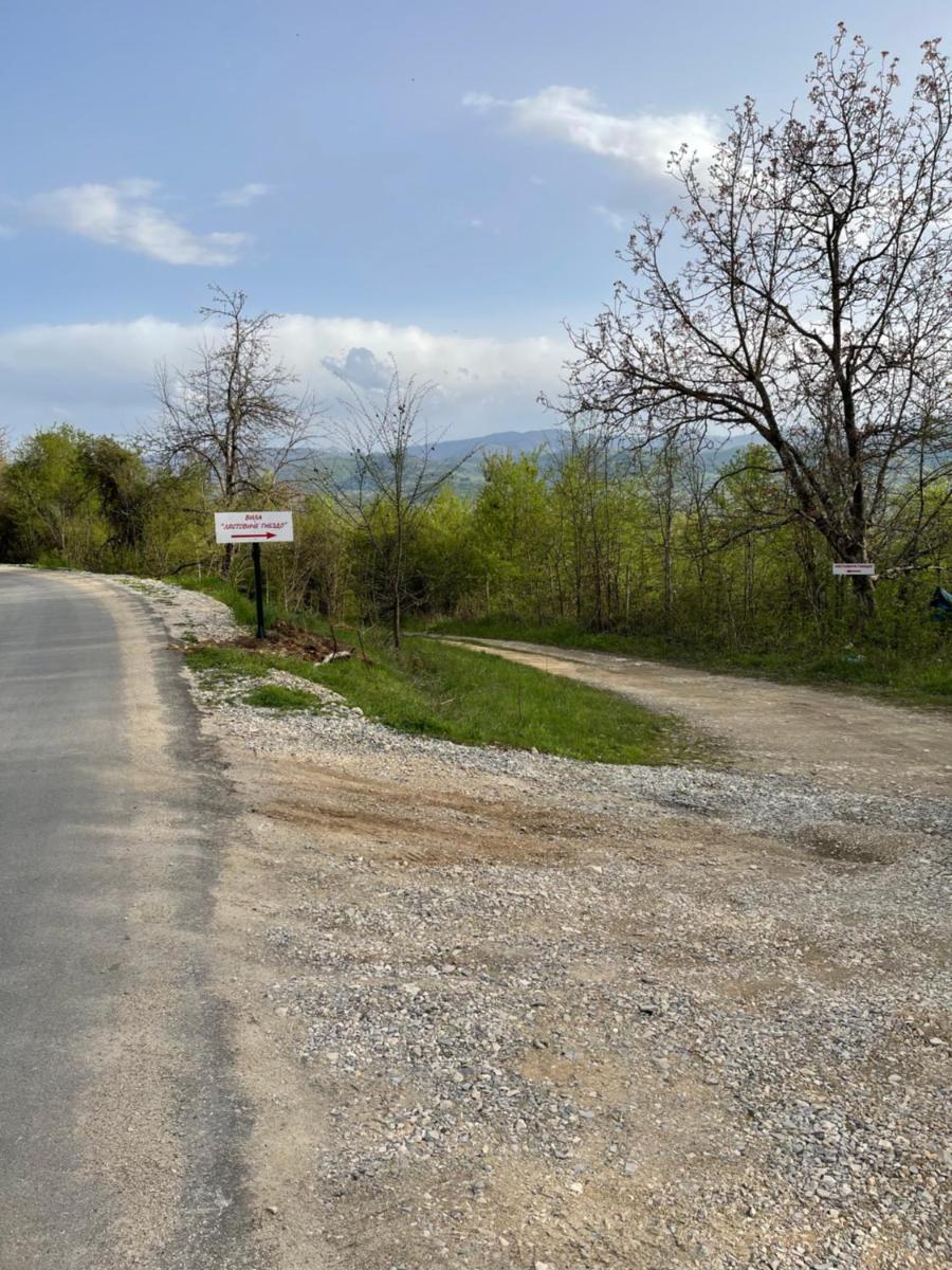 Vila on a Lake Lyastoviche Gnezdo near Troyan - Housity