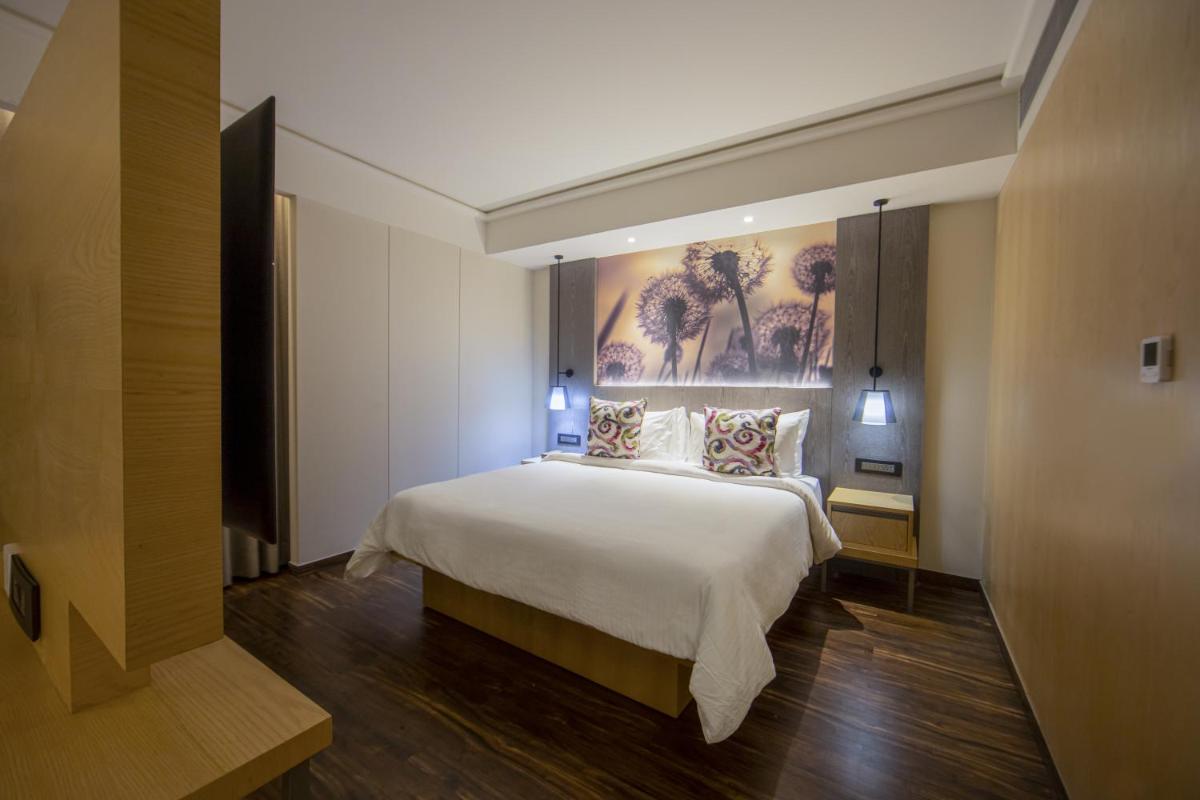 The Gaurs Sarovar Premiere - Housity