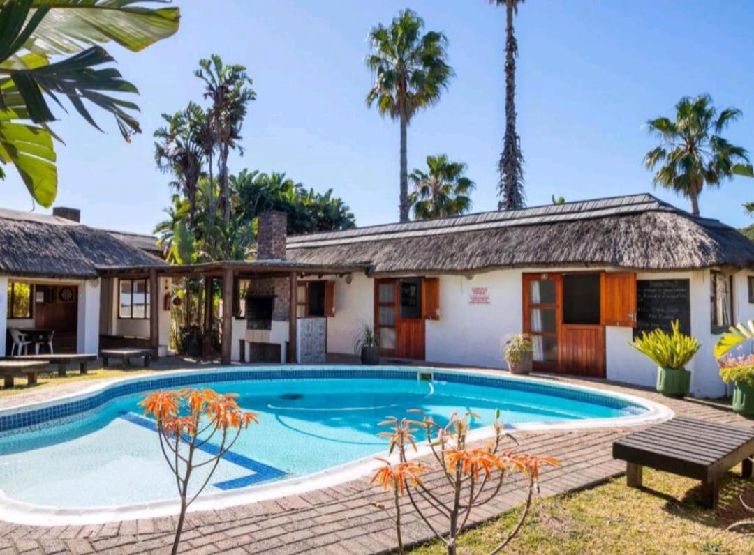 1A @ Thatches - Housity