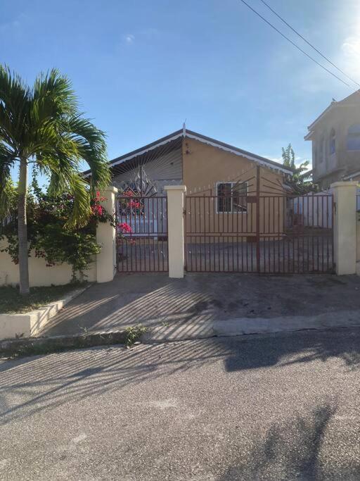 Oak Villa (2 bedroom residential home) - Housity