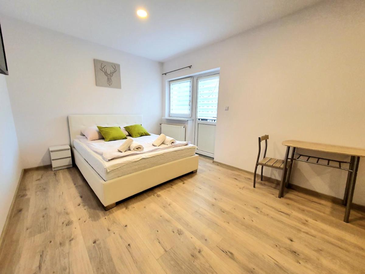 Prestige Apartament - Housity