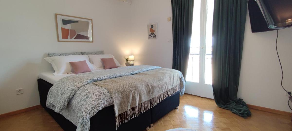 Spiros gal apartment - Housity