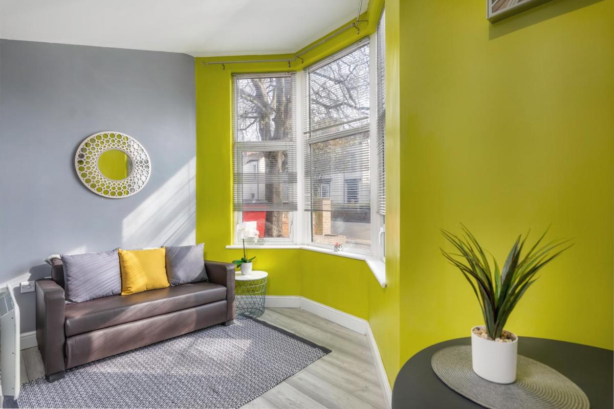 Luxe Living - Housity