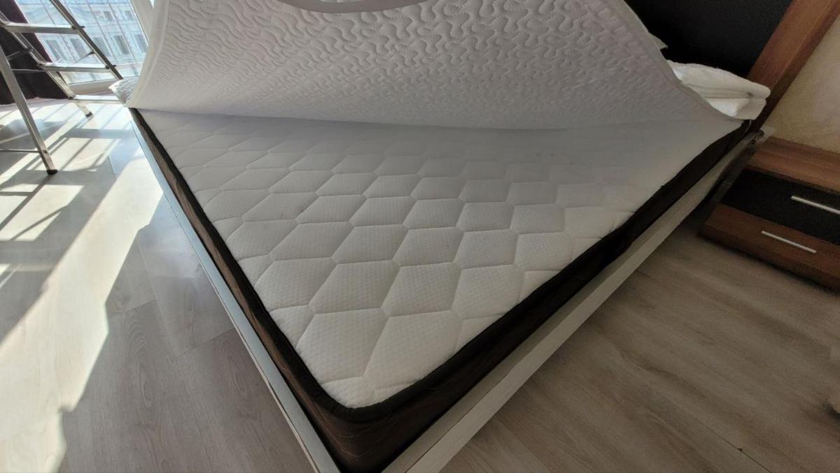 Anastasia Apt 24B Beautiful View - Housity