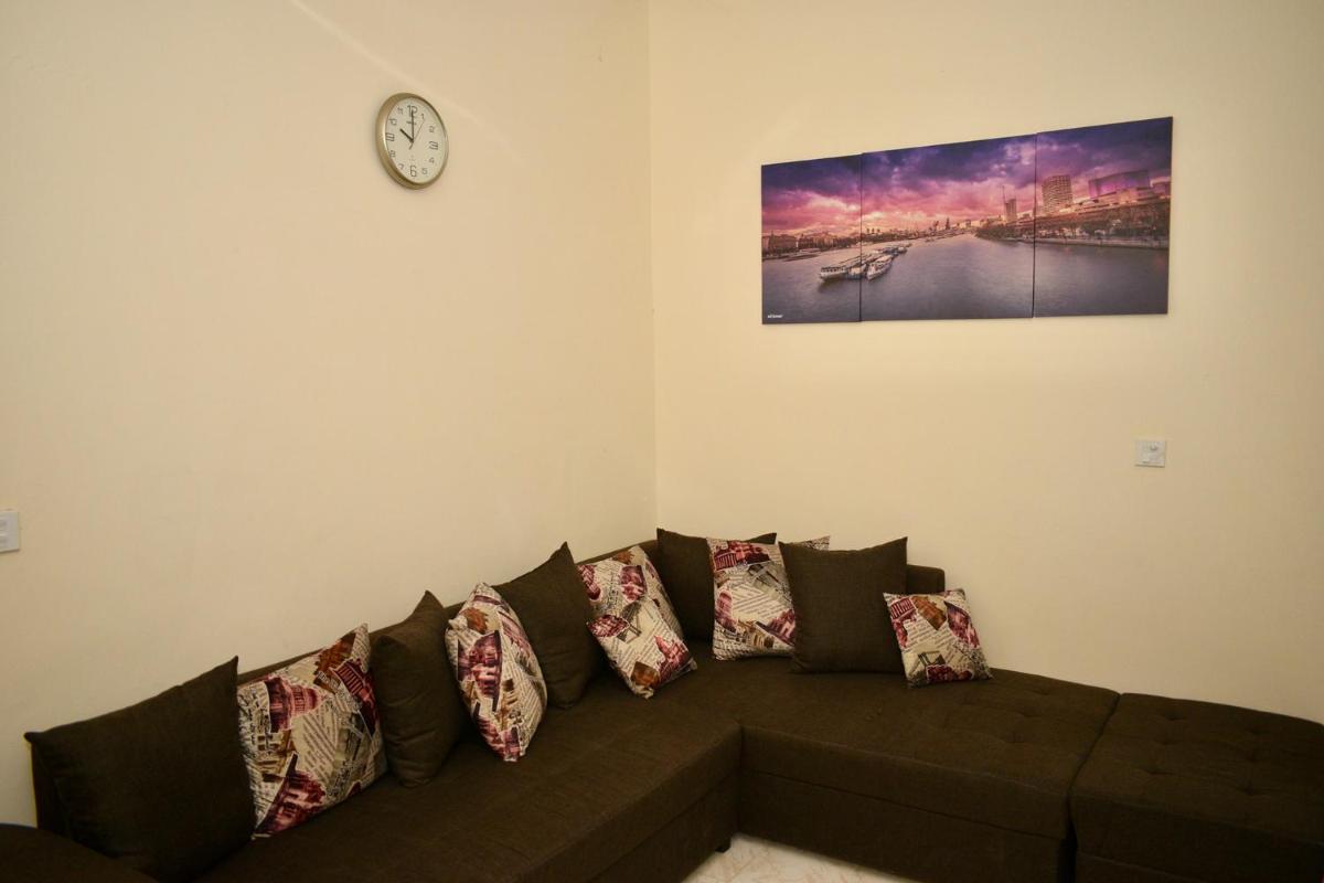 Suitetrails - Lovely 2-bedroom apartment in Bahria Town