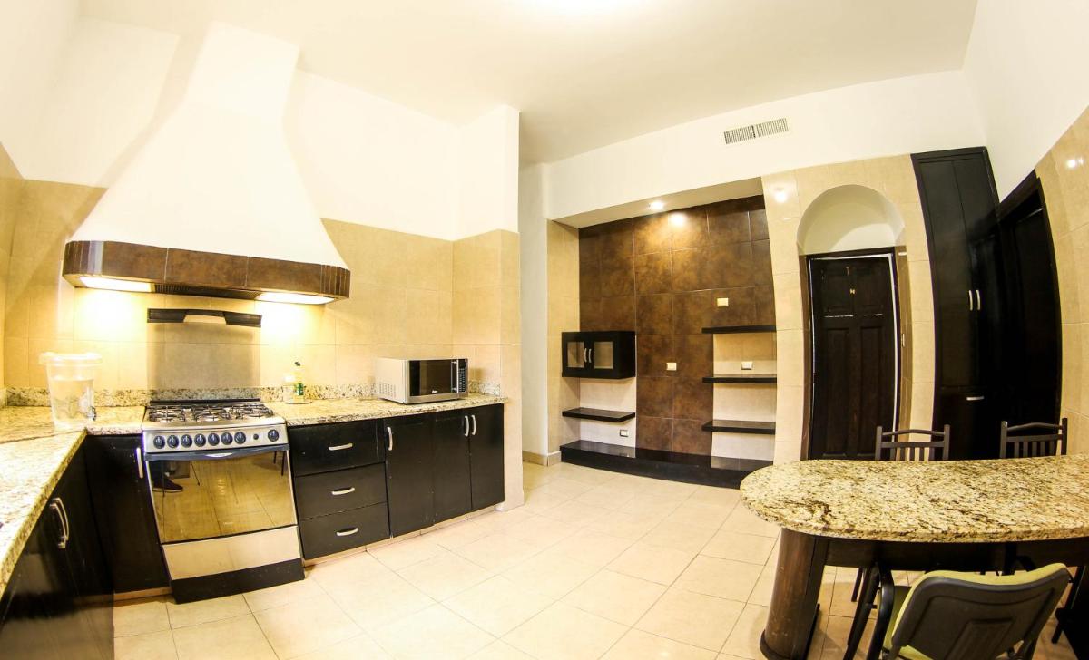 Recámara en zona residencial al sur de monterrey - Housity