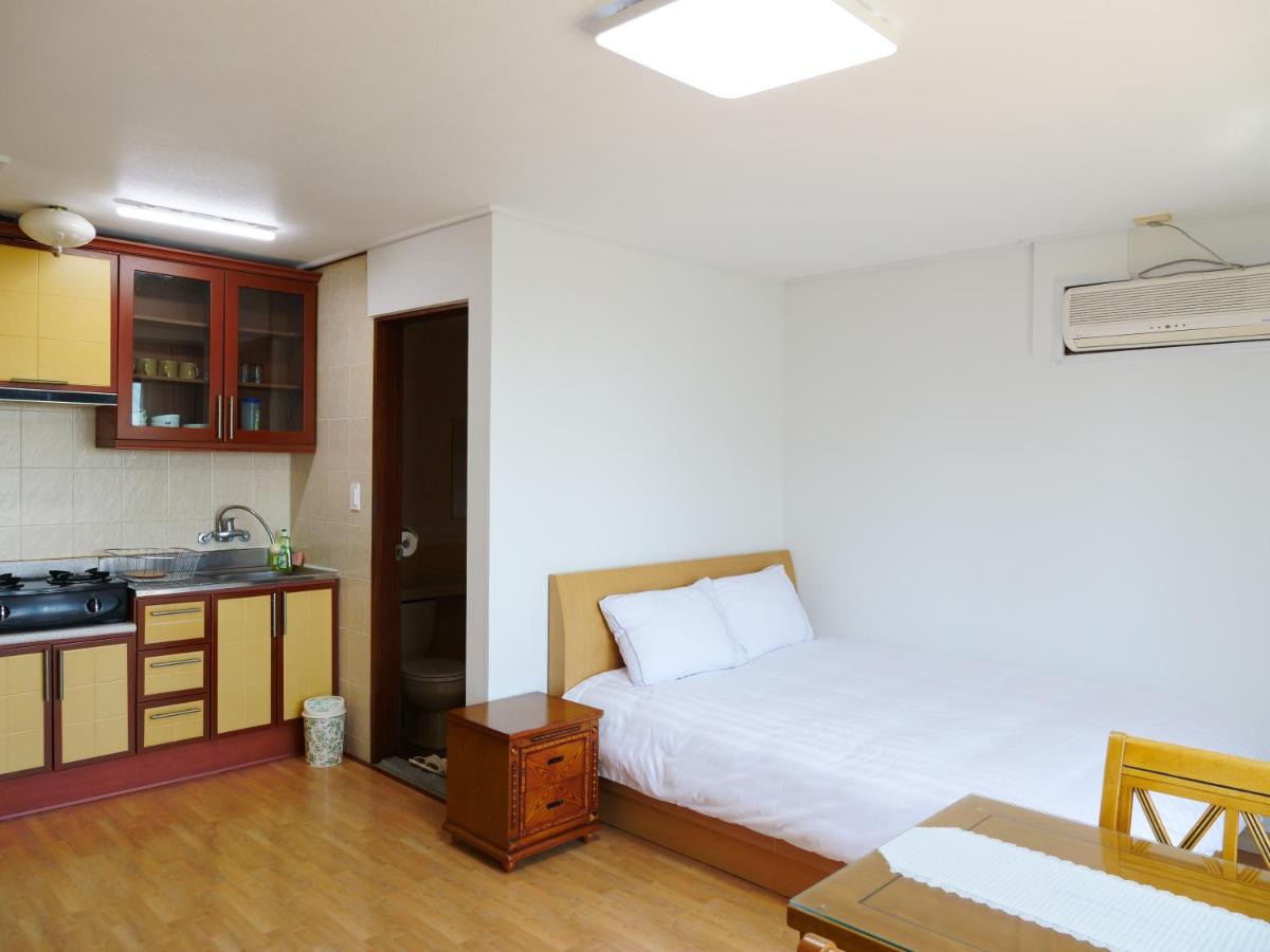 Hera Castle Pension - Housity